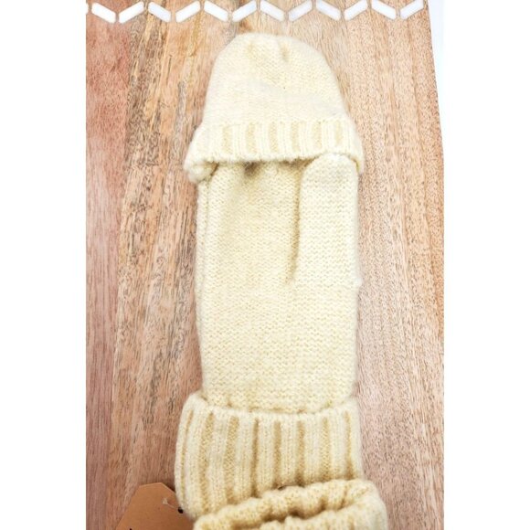 Frye and Co. Pop Top Cable Mittens Butter Cream - Picture 3 of 8